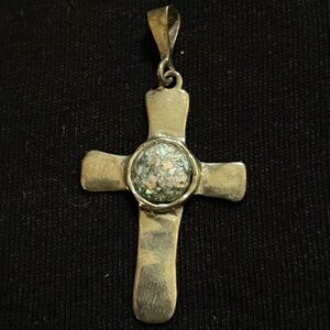 Zuman: Ancient Roman Glass Sterling Silver Cross Pendant